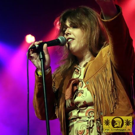 Laura Llorens (USA) with Principles Of Joy (UK) Freedom Sounds Festival - Kantine, Koeln - 22. April 2023 (10).JPG